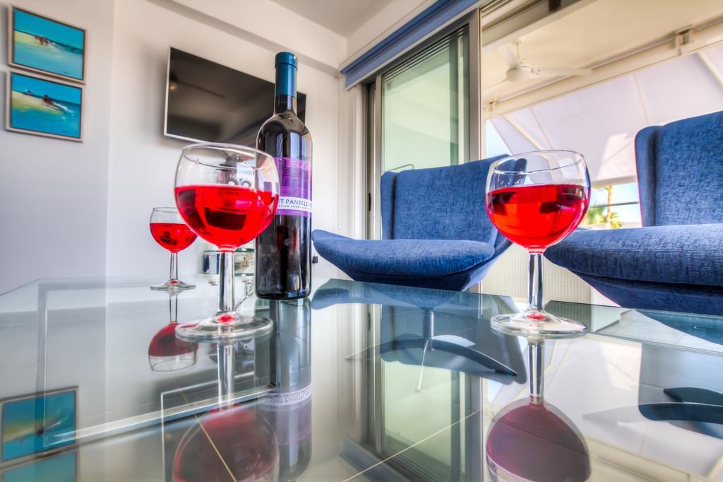 Beachfront Trident プロタラス エクステリア 写真