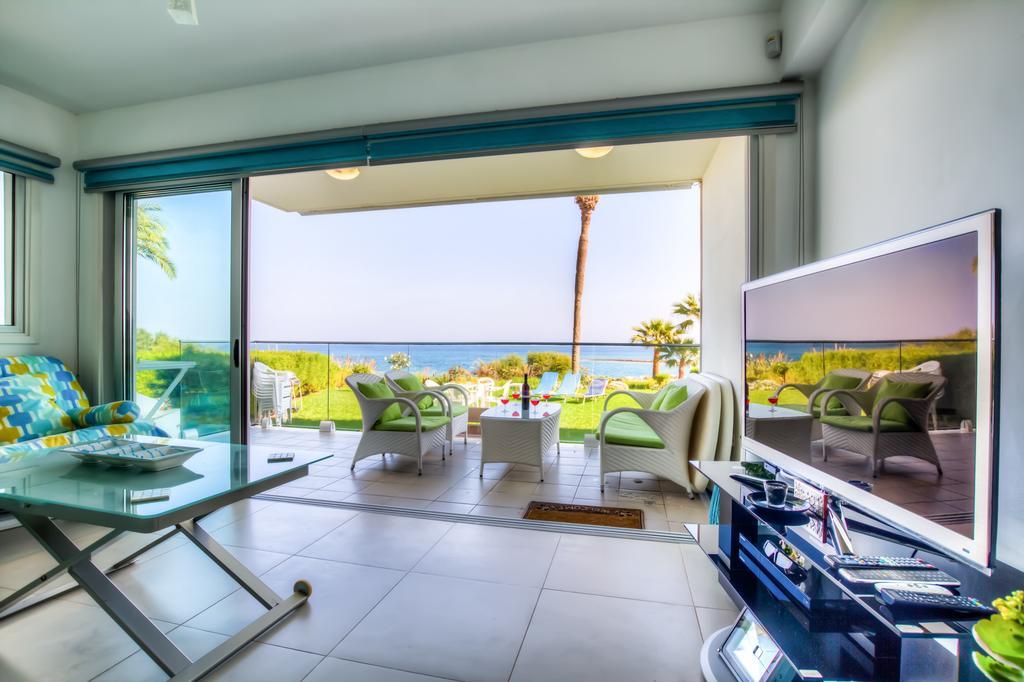 Beachfront Trident プロタラス エクステリア 写真